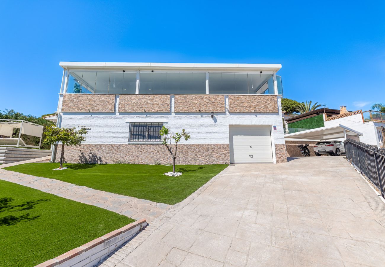 Chalet à Benalmádena - Chalet with pool jacuzzi and beautiful views
