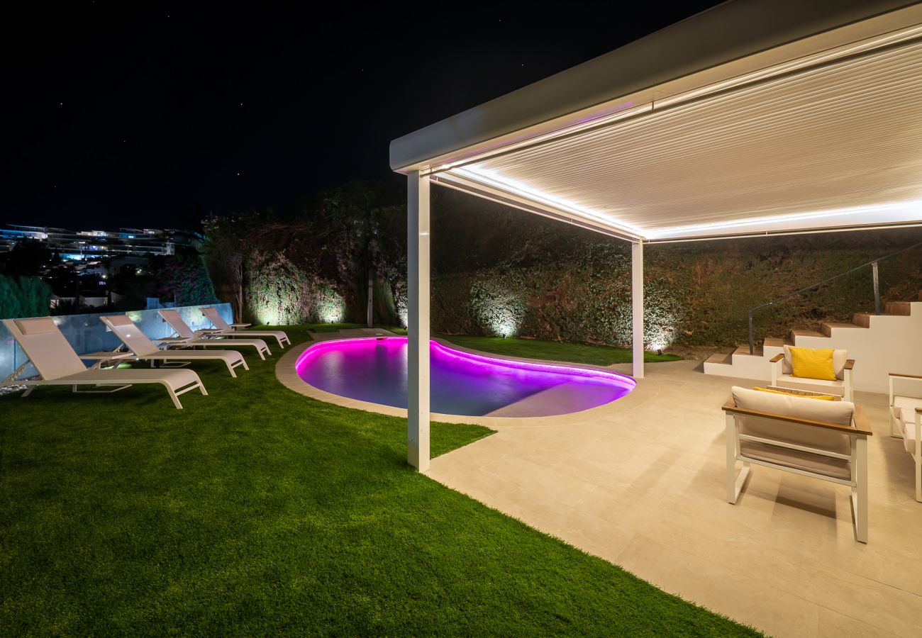 Chalet à Benalmádena - Chalet with pool jacuzzi and beautiful views
