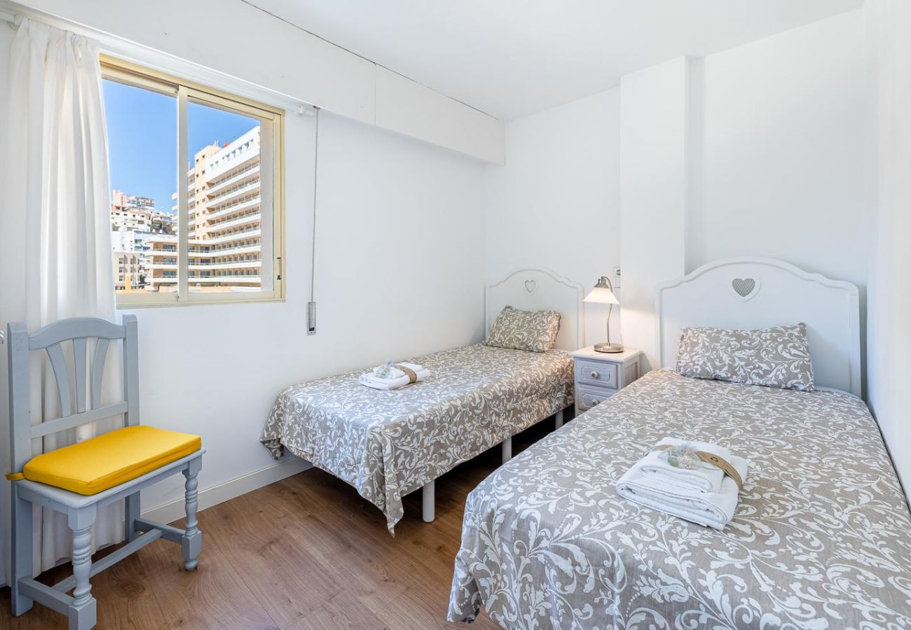 Appartement à Torremolinos - TIKI 1- Amplio piso con terraza en primera linea